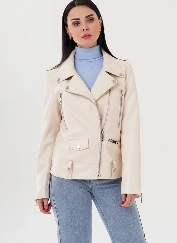 Светлая куртка косуха из эко кожи