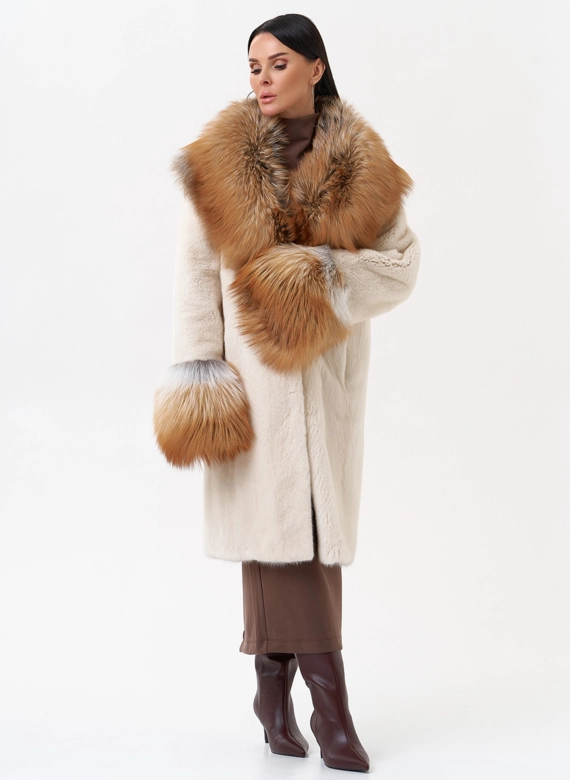 Норковая шуба с отделкой из меха лисы