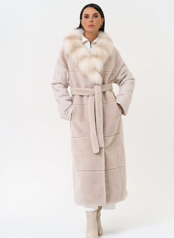 Комбинированное женское пальто из меха овчины с поясом