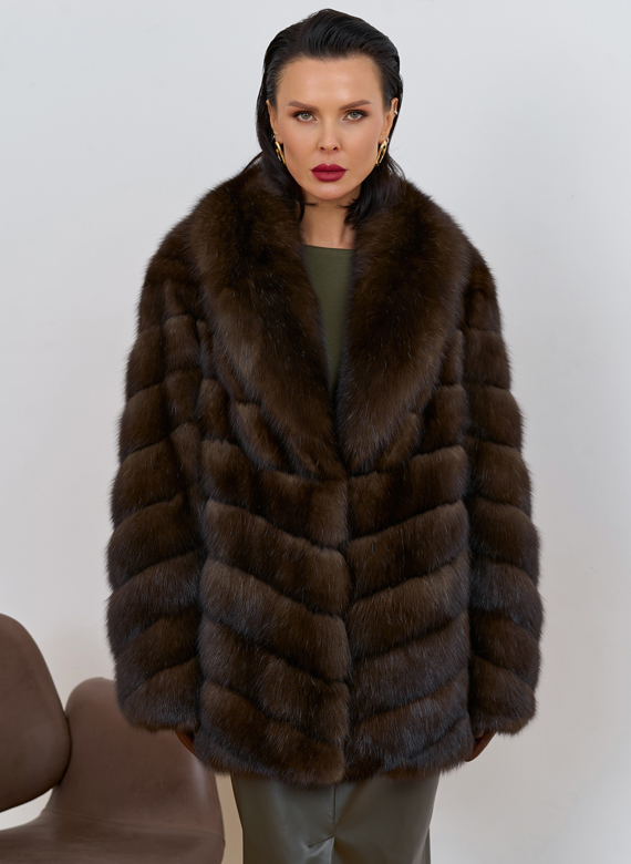 Женская шуба из соболя с воротником шаль