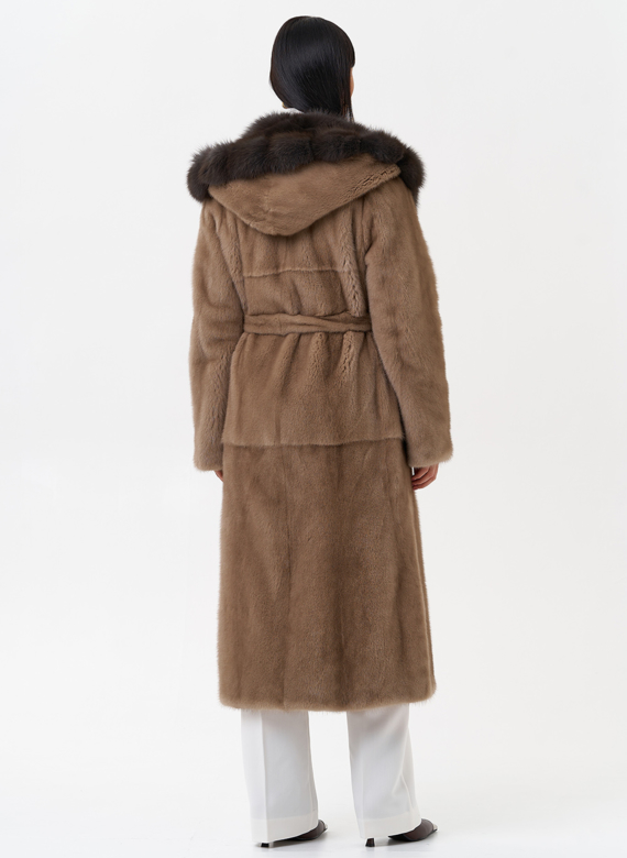 Длинная шуба из норки с куницей