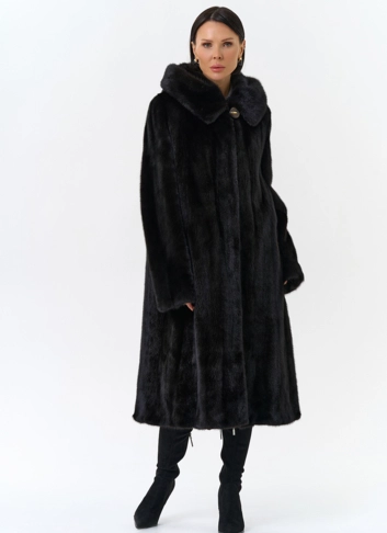 Шуба из норки в цвете махагон фото