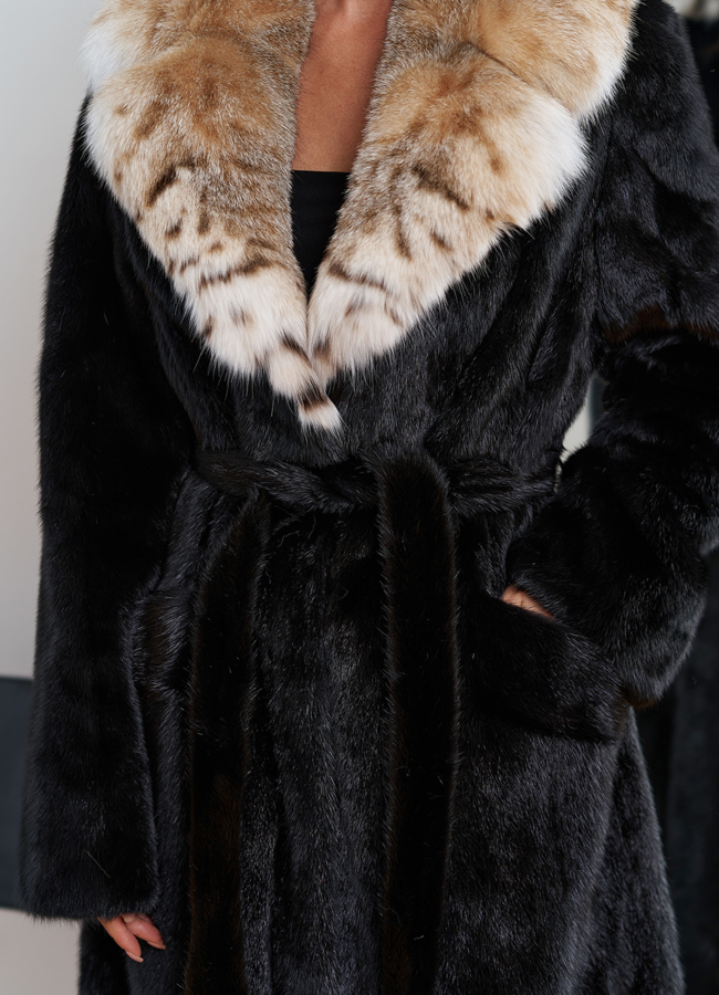 Женская шуба из меха норки с воротником из меха рыси модель № 30667 универмаг малина