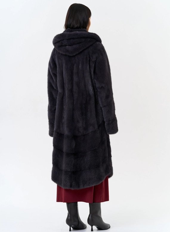 Шуба из меха норки с капюшоном