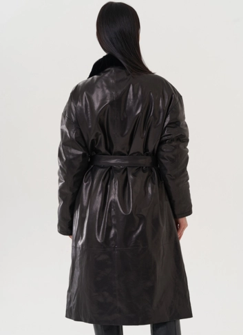 Пальто женское из натуральной кожи с отделкой из кролика 