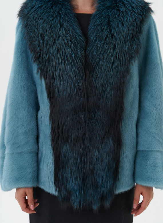 Короткая шуба из норки с мехом из чернобурки 