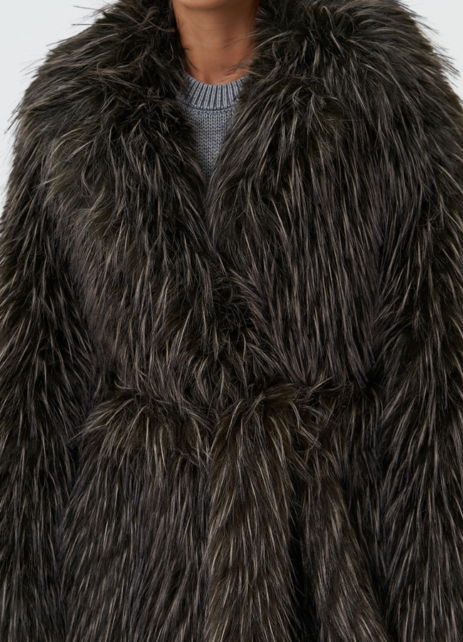 Шуба из эко меха под лису модель № 28679 универмаг малина