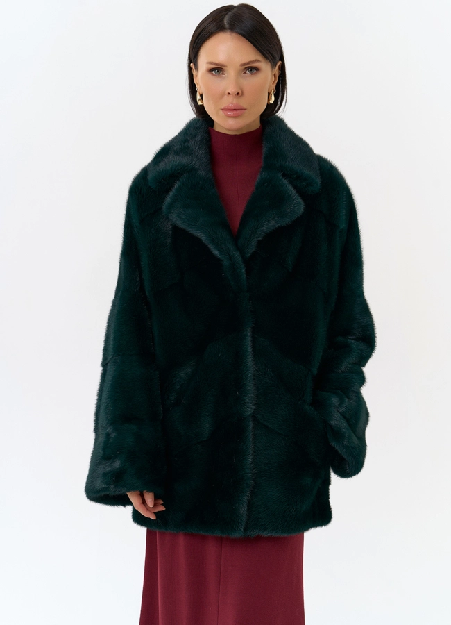 Шуба из меха норки с английским воротником в зеленом цвете модель № 31757 меха малина