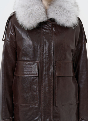 Короткий пуховик из натуральной кожи