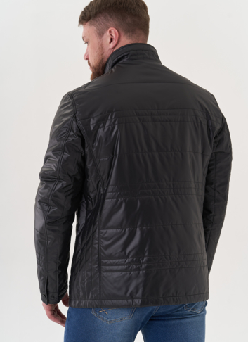 Мужская куртка черного цвета