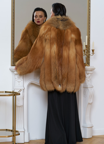 Шуба из меха рыжей лисы