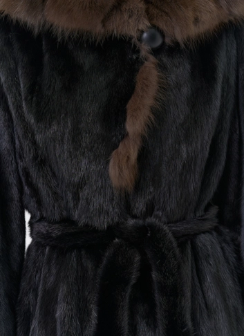 Шуба из норки с капюшоном  фото
